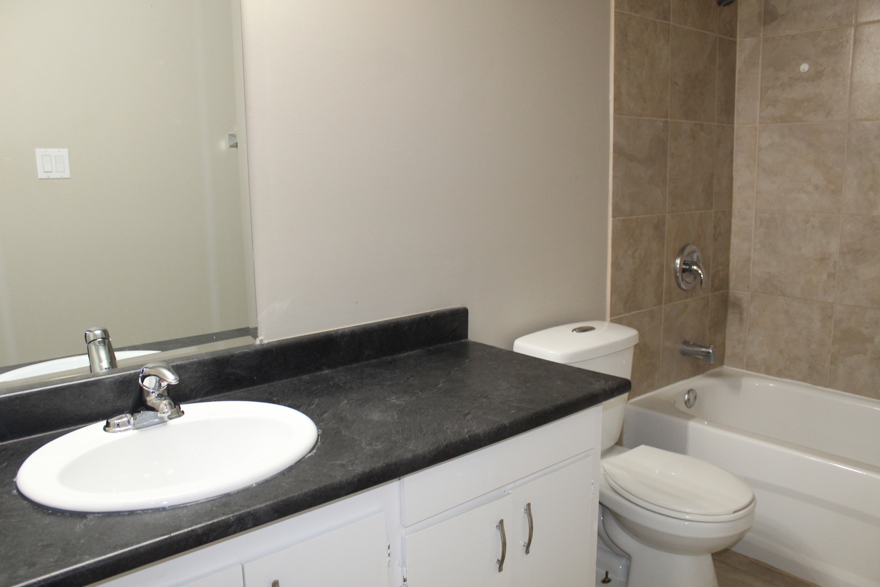 Shirley Manor - Photo 10