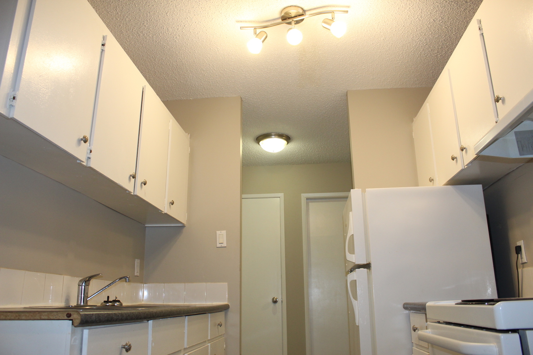 Seventh Street Manor - Photo 13