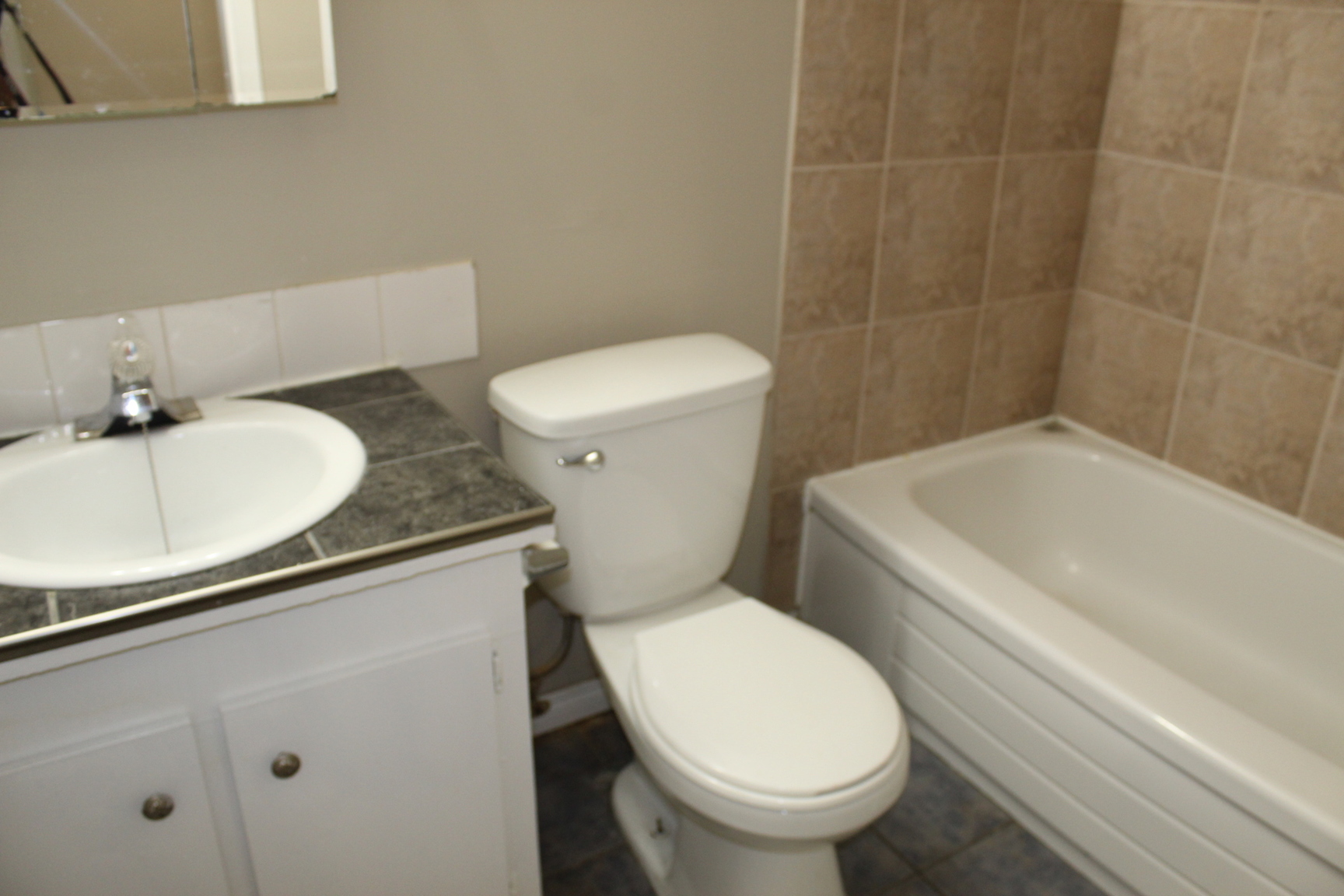 Seventh Street Manor - Photo 14