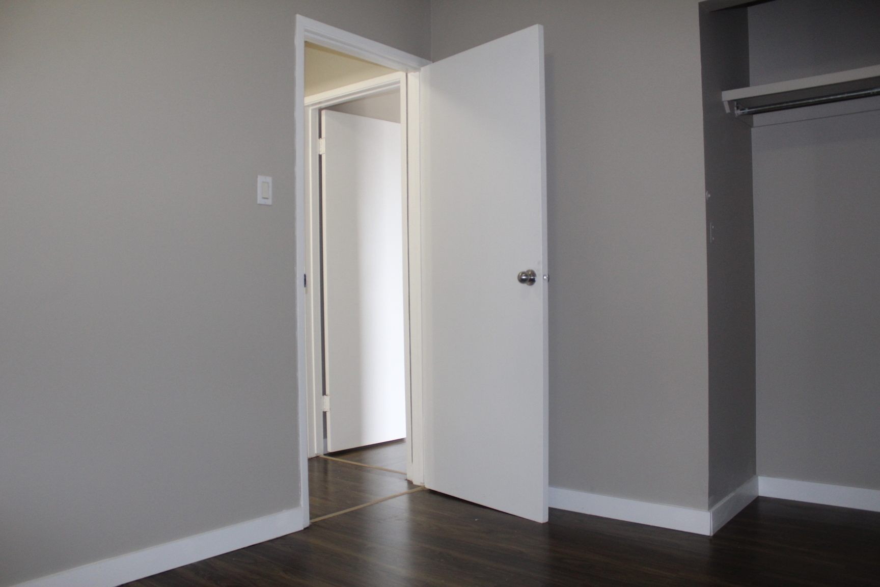 Deluca Manor - Photo 15