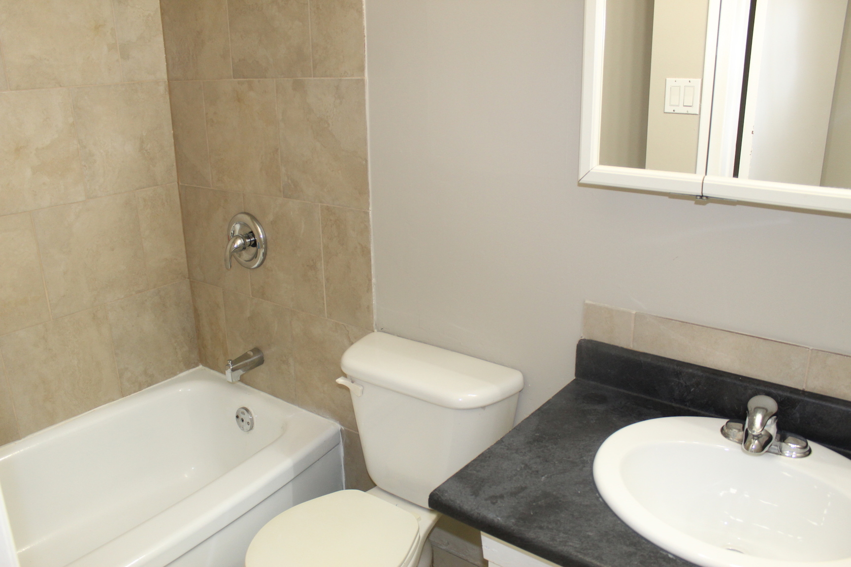 Jasmine Court - Photo 4