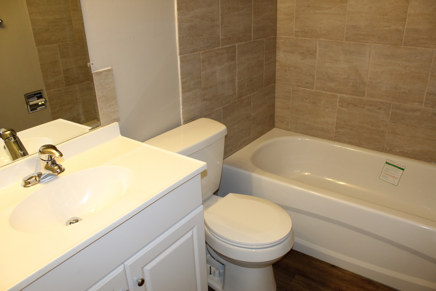 McCam 4 Apartments - Photo 18