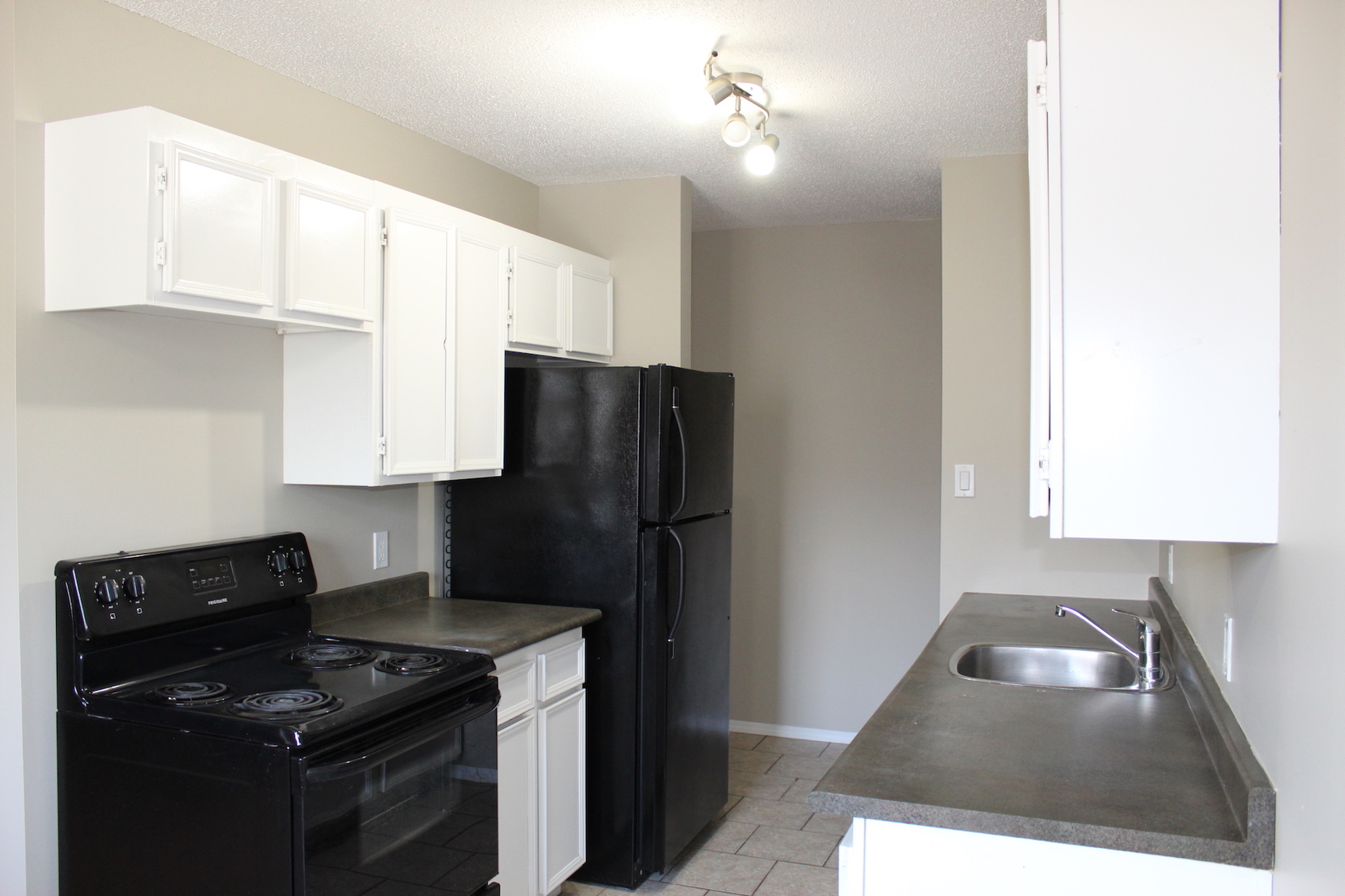 Diane Apartments 2 - Photo 4