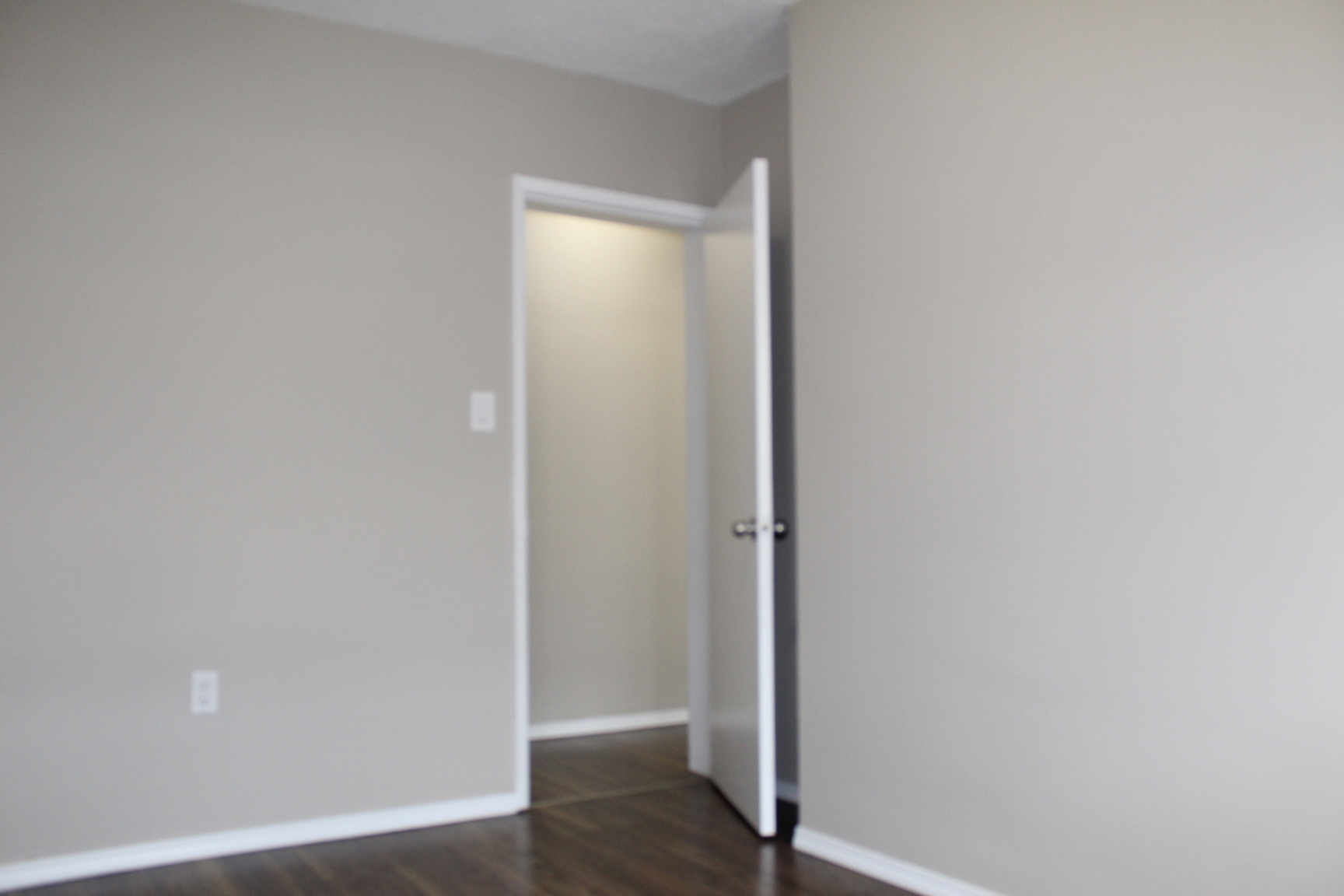Laurentian Apartments - Photo 13