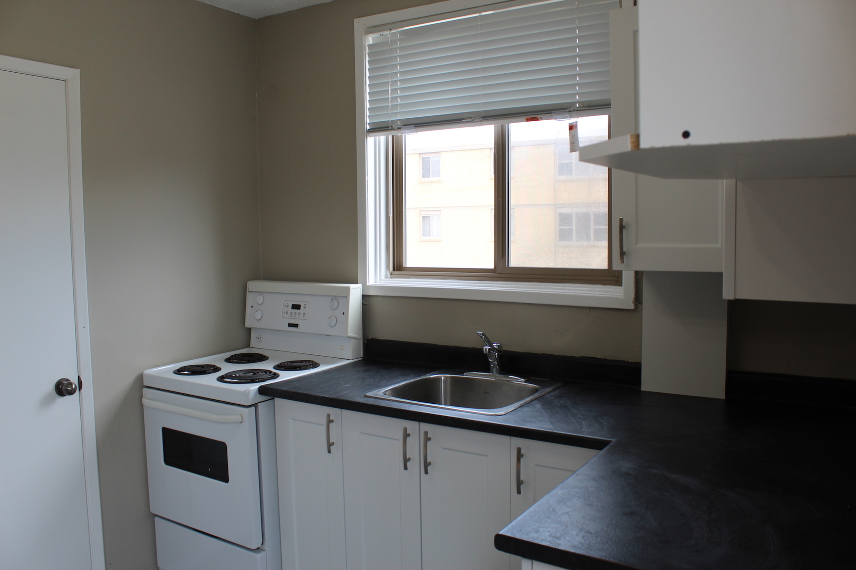 Laurentian Apartments - Photo 14