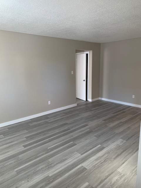 Somerset Apartments - Photo 3