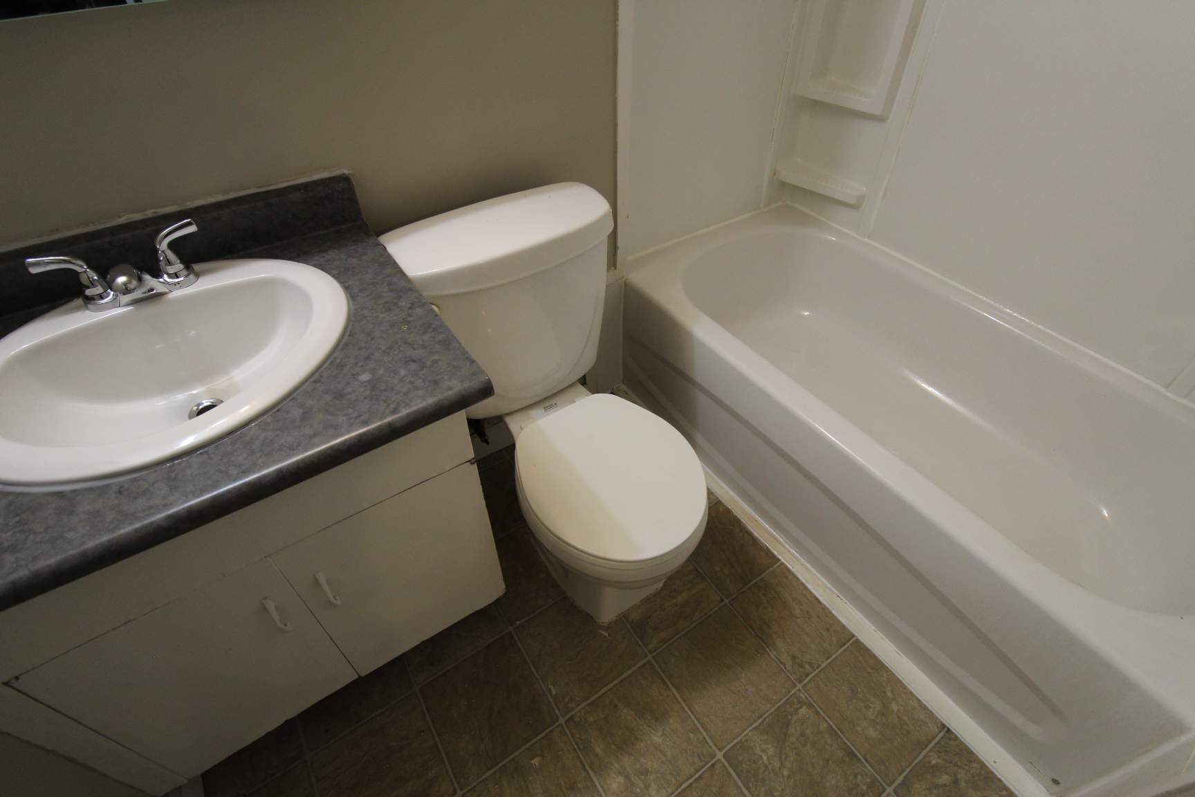 Rockcliffe Manor - Photo 7