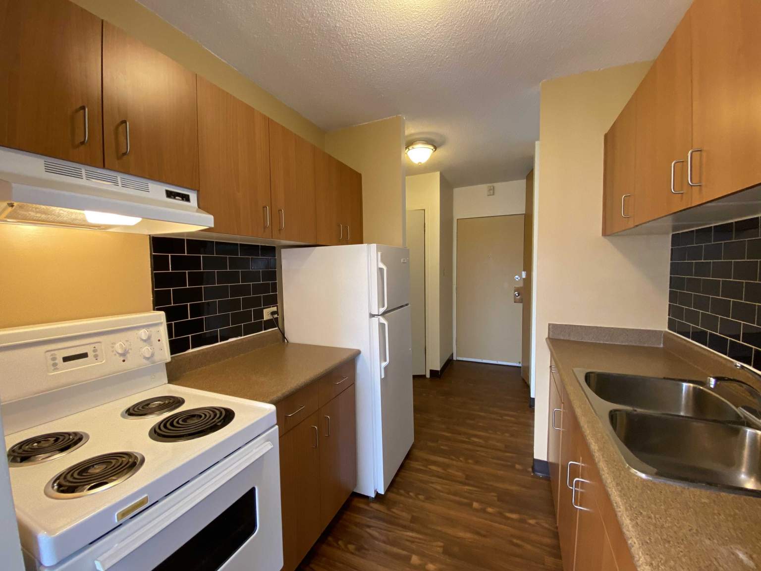 University Tower Apartments - Photo 13