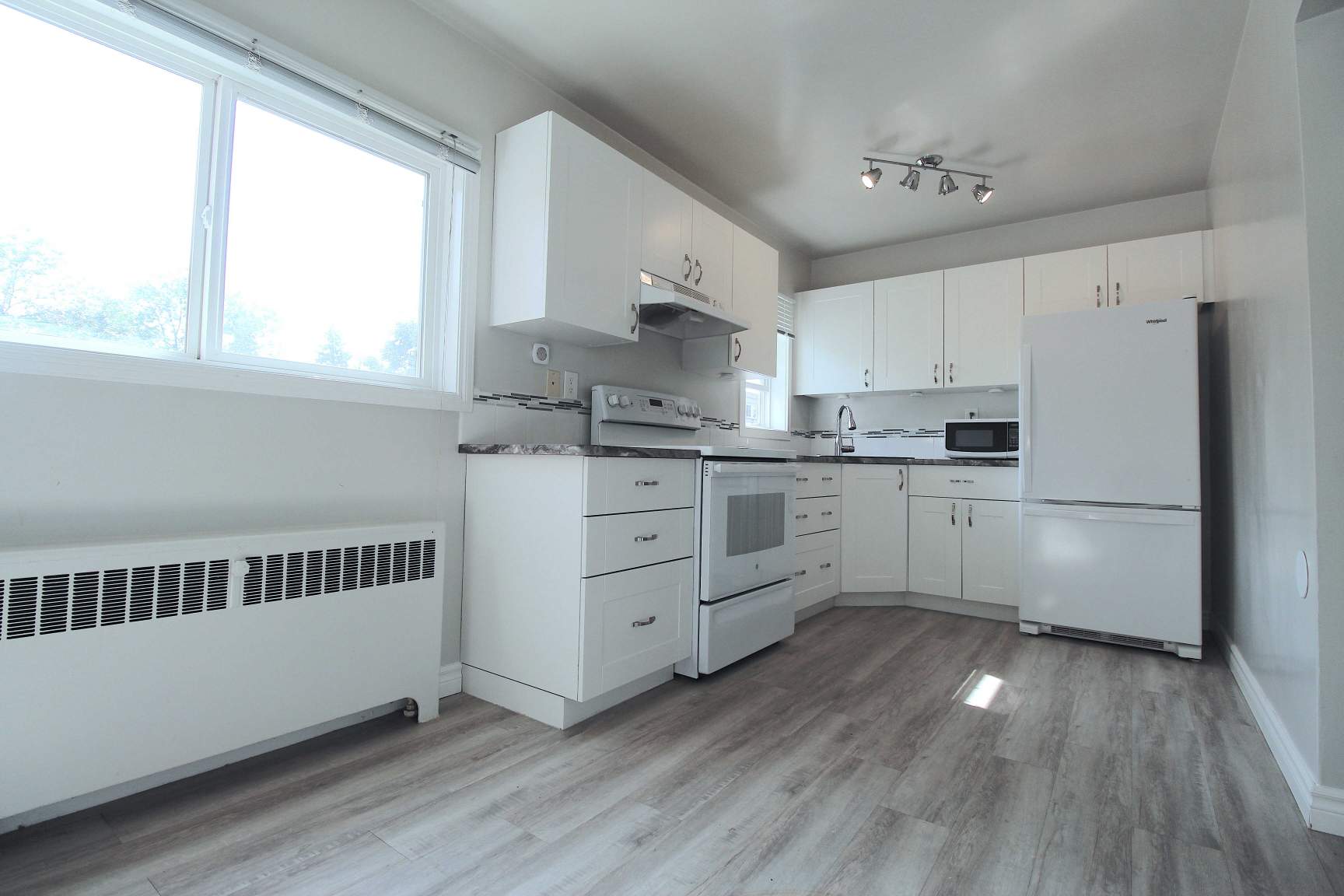 Compton Court - Photo 18