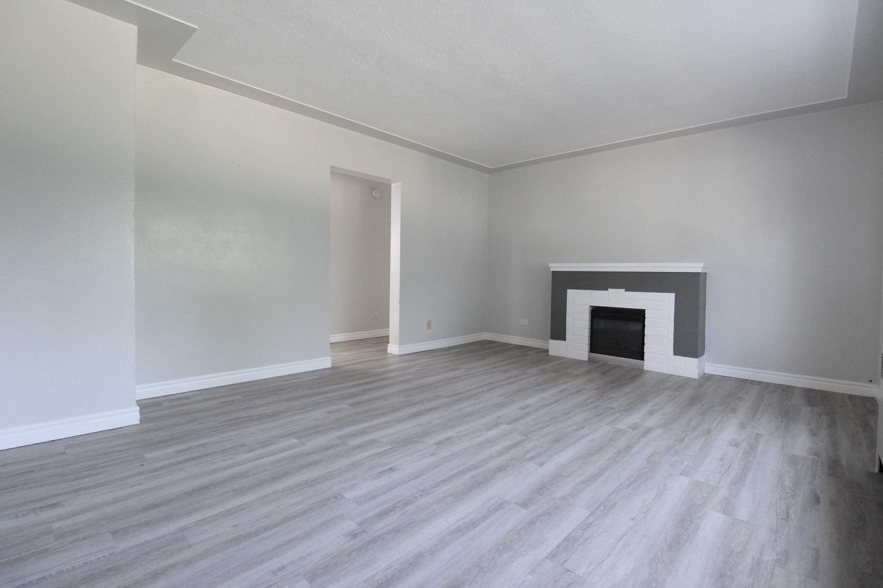 Compton Court - Photo 17