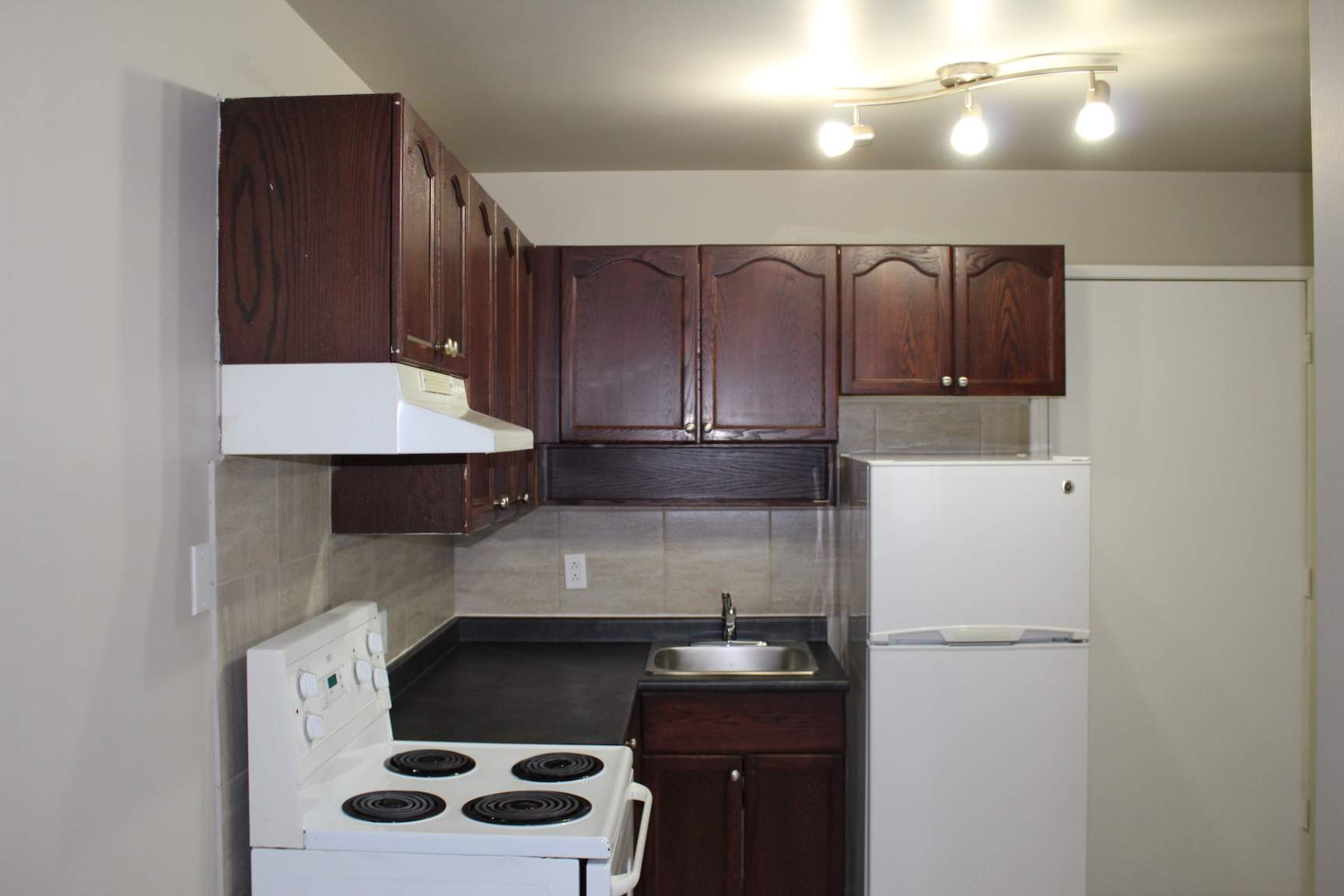 Lorraine Manor Apartments - 2 bedroom 4