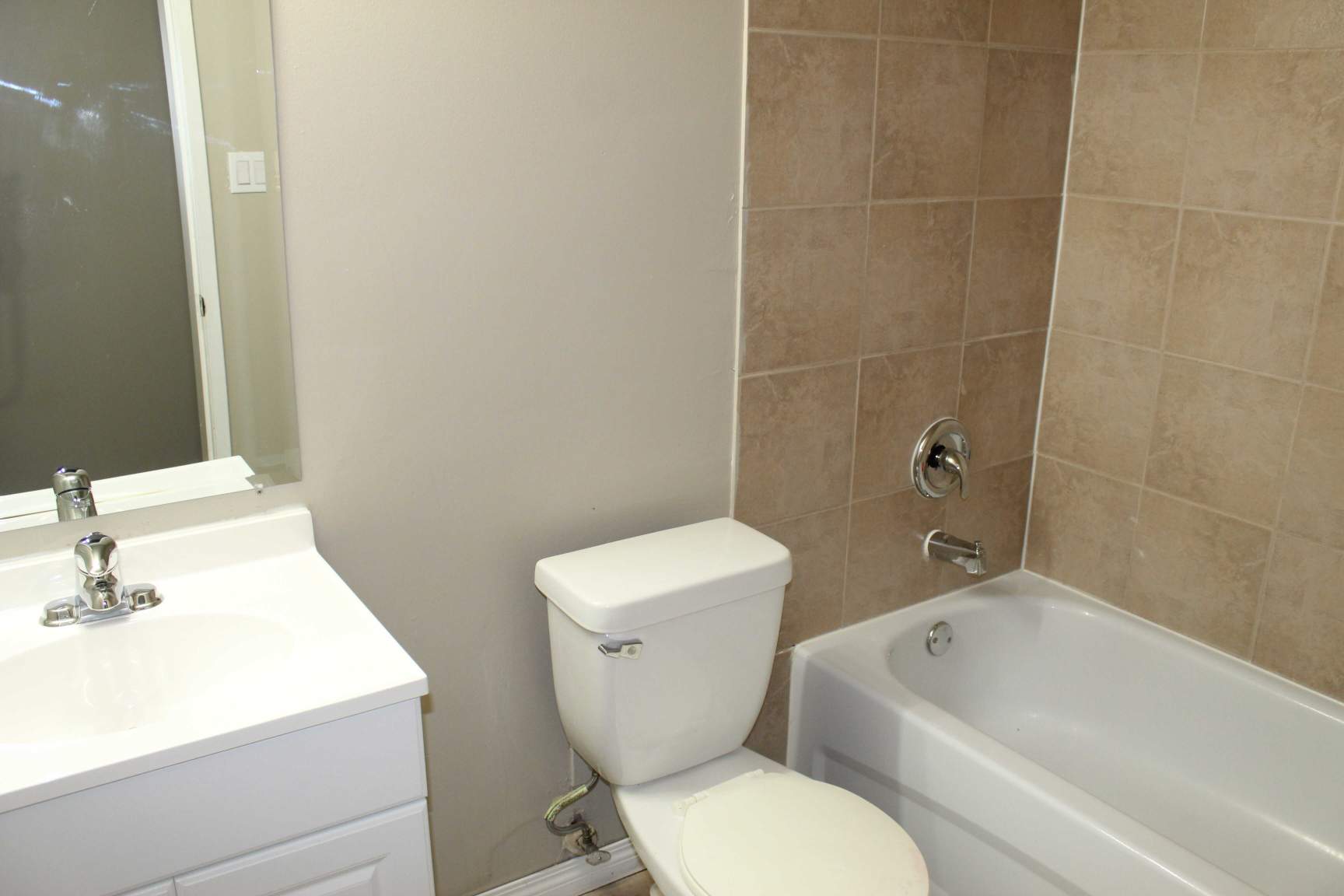 MACK Apartments - Photo 8