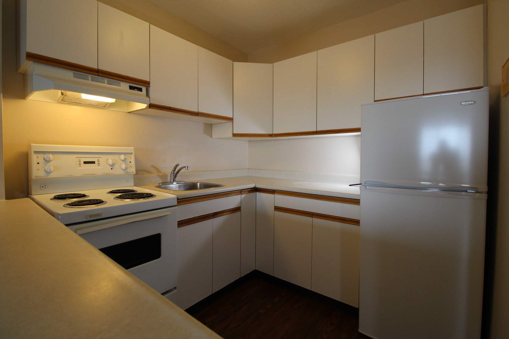 University Tower Apartments - Photo 14