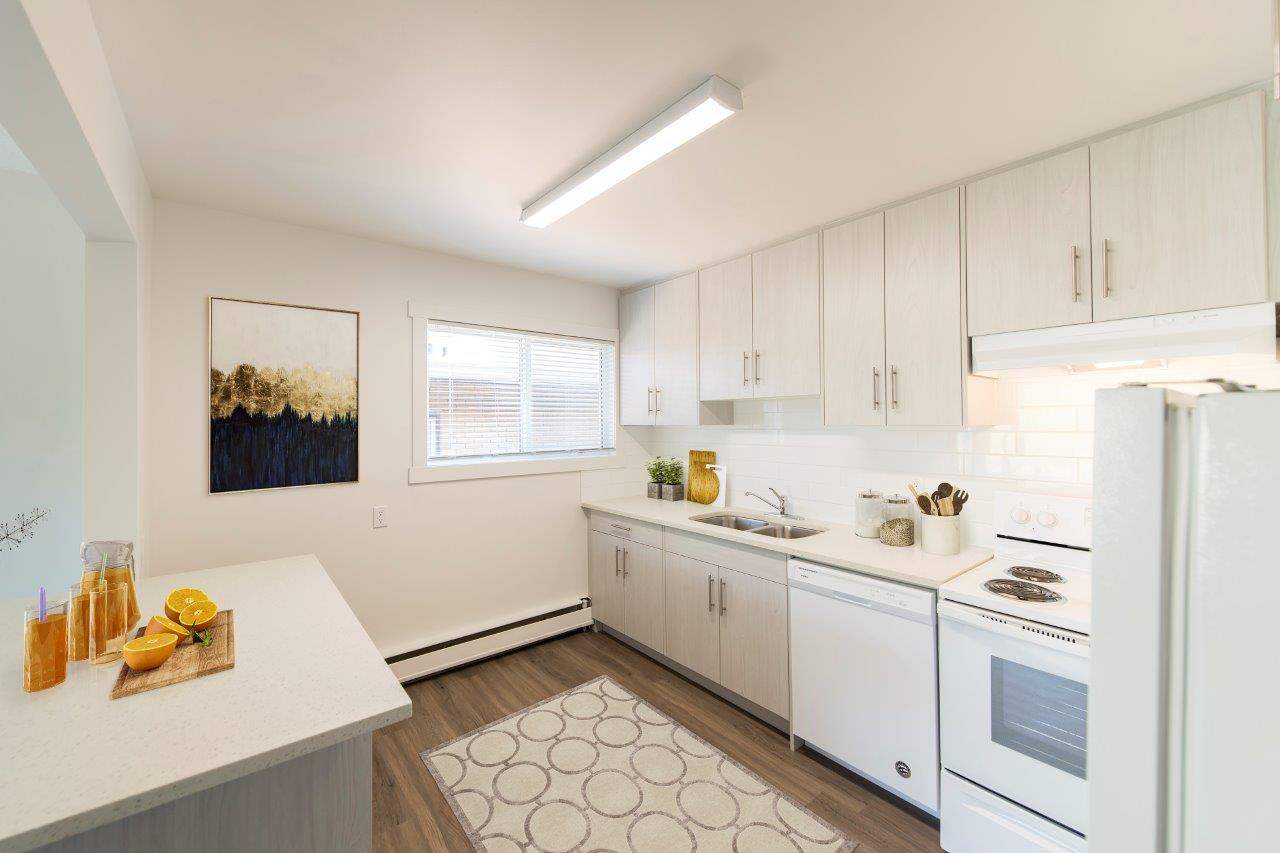 Amherst Apartments - Photo 9