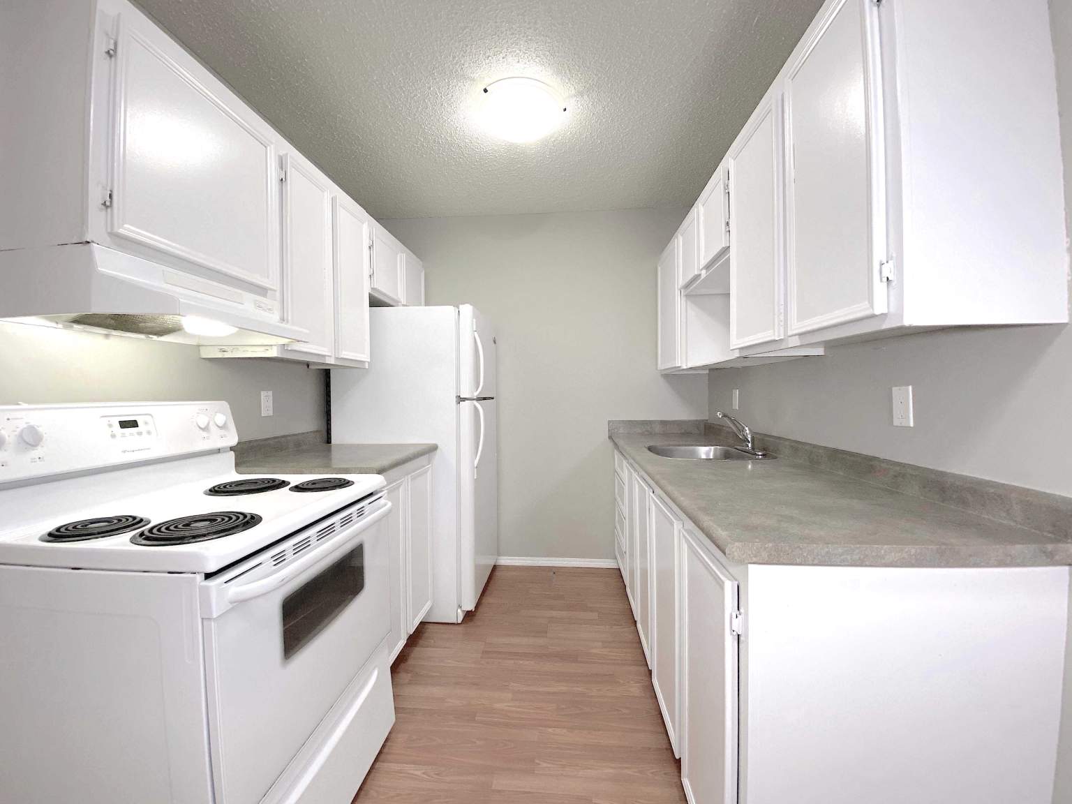 Lynden Court - Photo 13