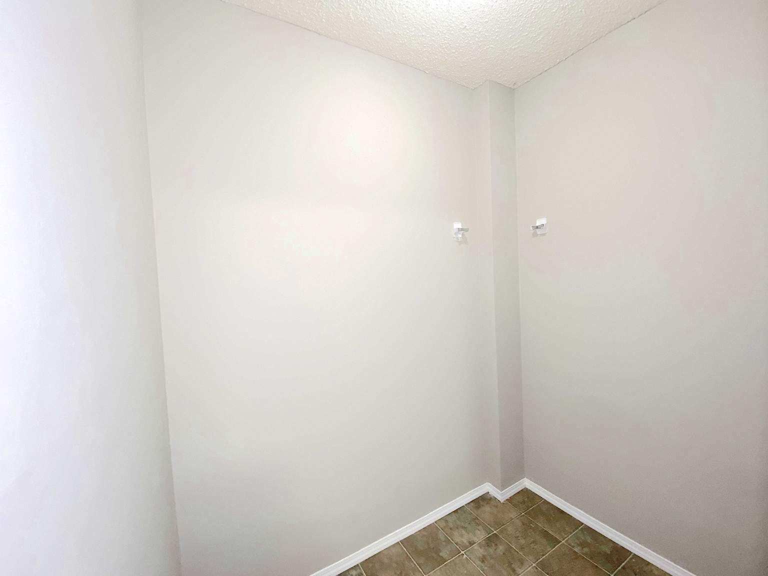 Lynden Court - Photo 17