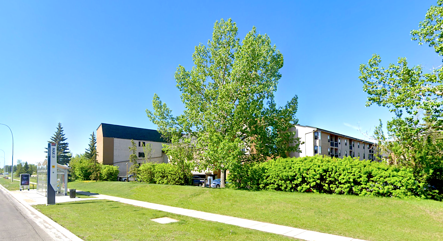 Cedarbrae Manor - Photo 18