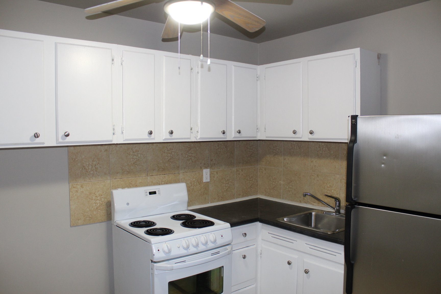 Aurora Place Apartments - Photo 9