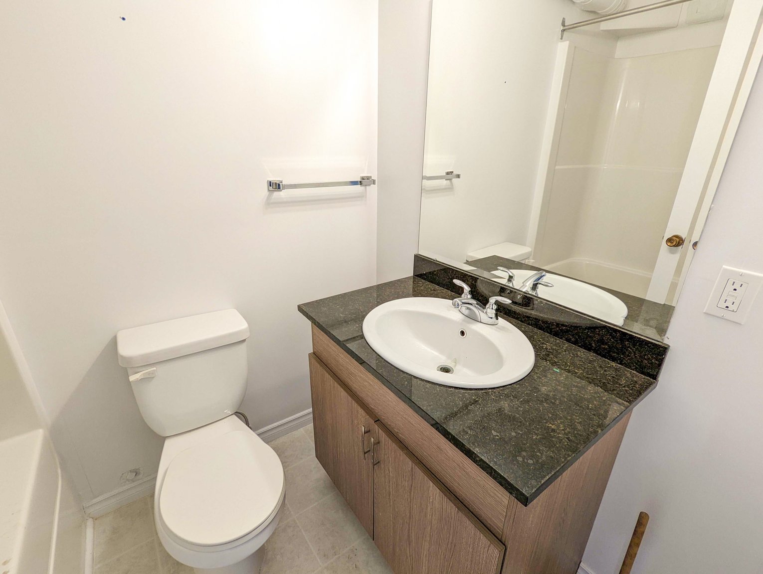Broadview Legislature Apartments - Photo 5