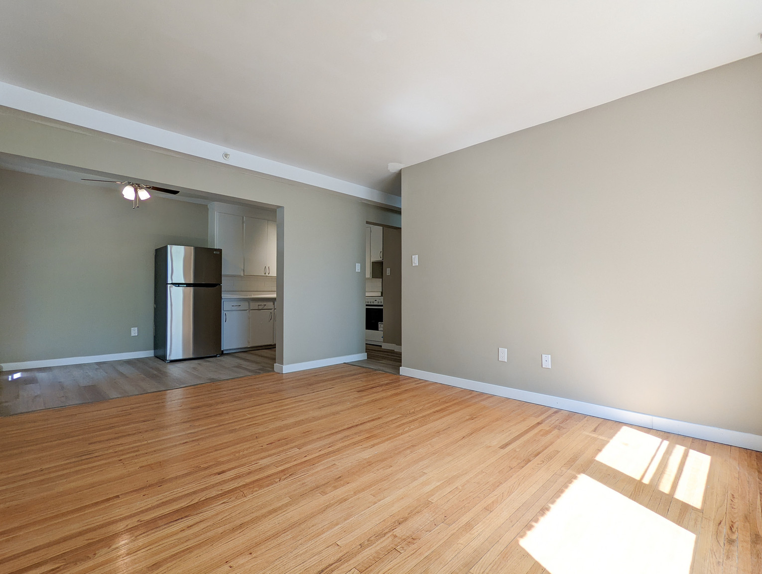 Broadview Legislature Apartments - Photo 18