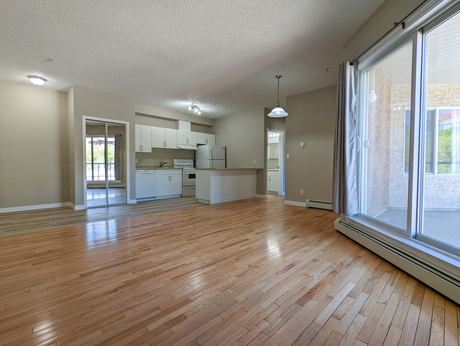 Legislative Estates Apartments - Photo 3
