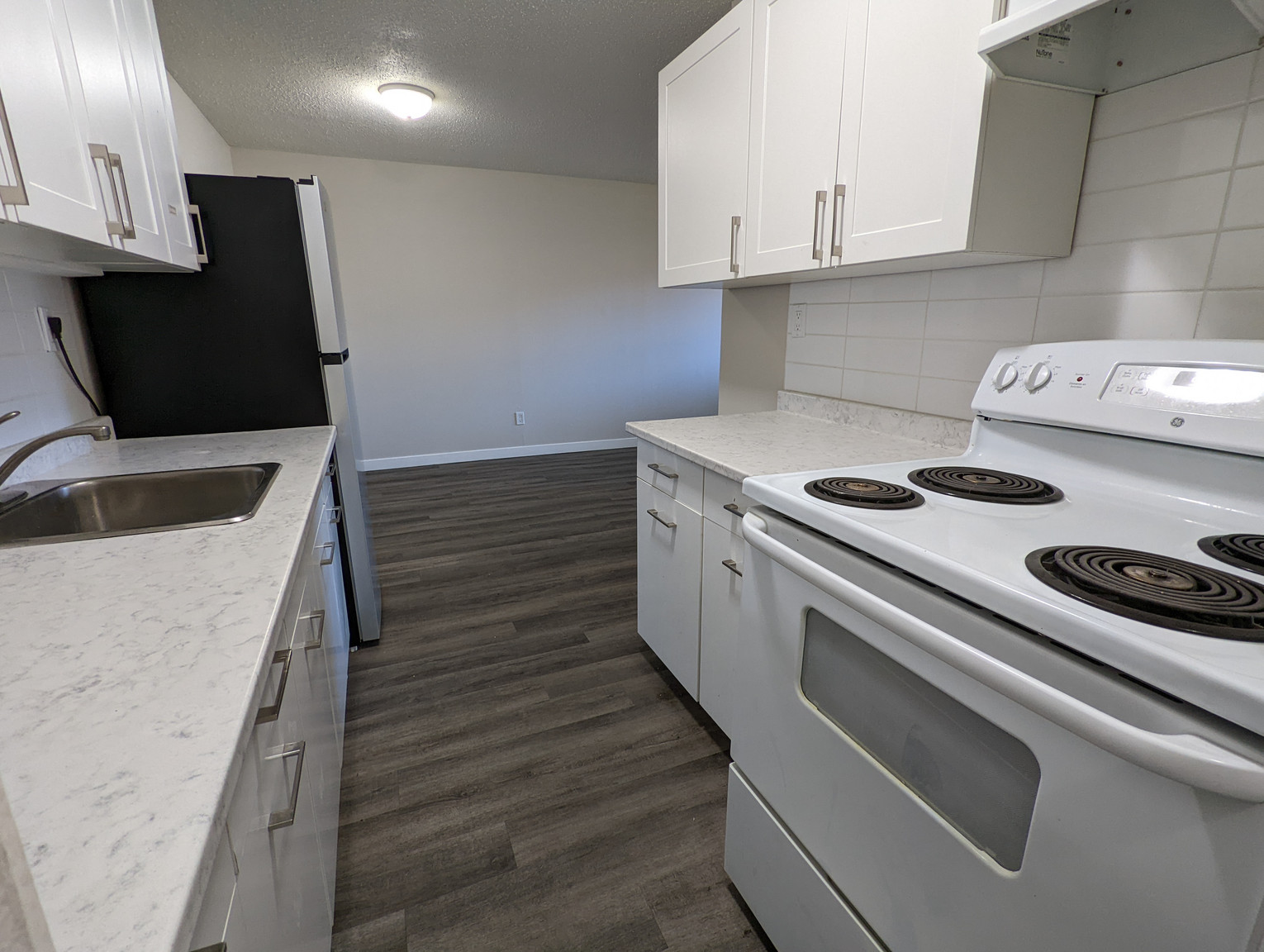 Lancelot Apartments - Photo 7