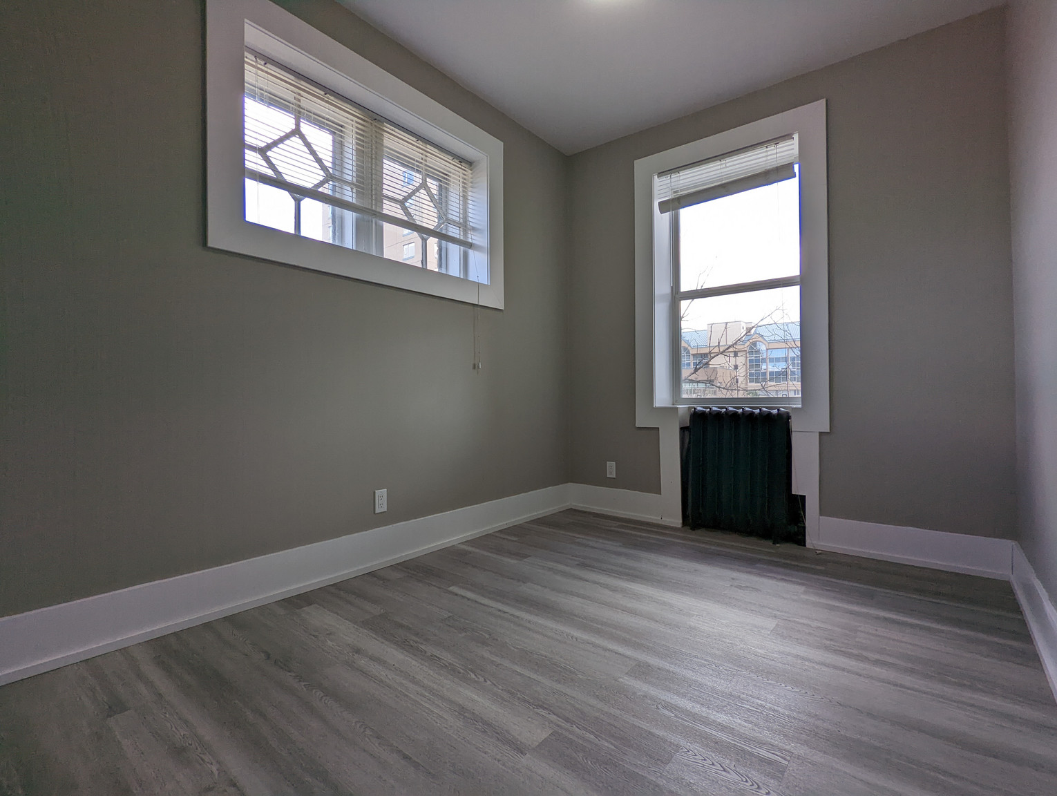 Riviera Apartments - Photo 9