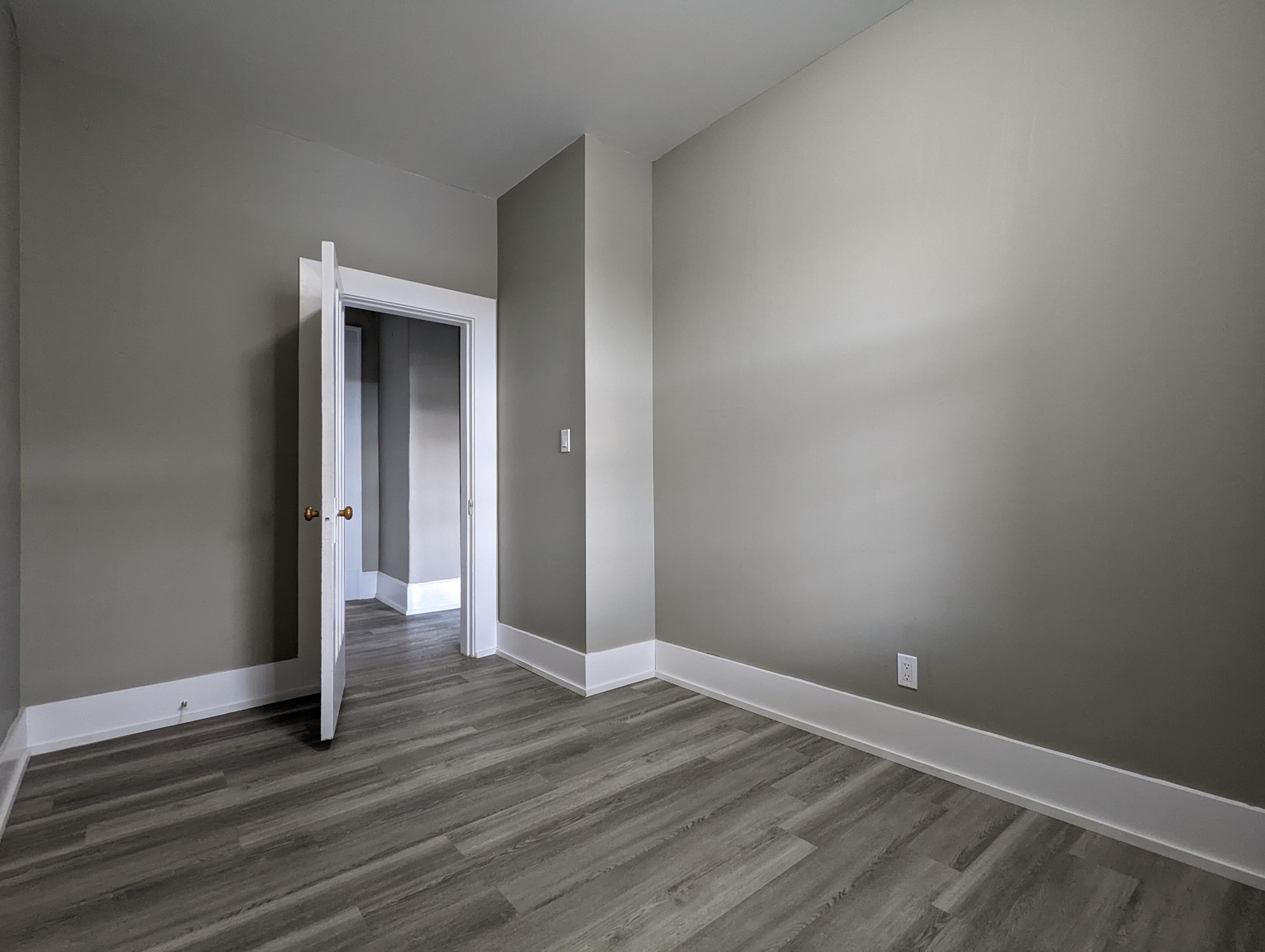 Riviera Apartments - Photo 10