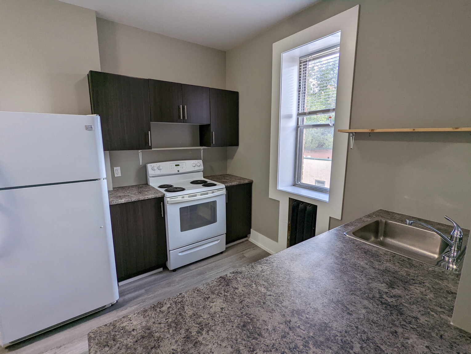 Riviera Apartments - Photo 14