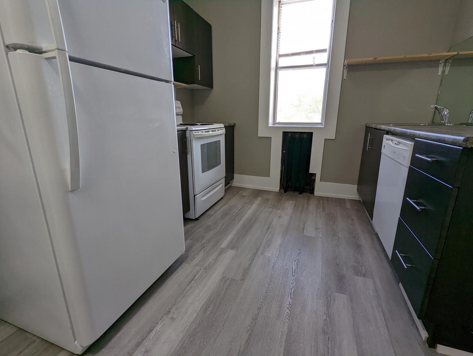 Riviera Apartments - Photo 15