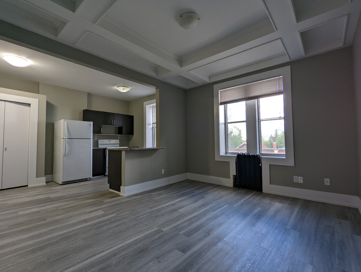 Riviera Apartments - Photo 16