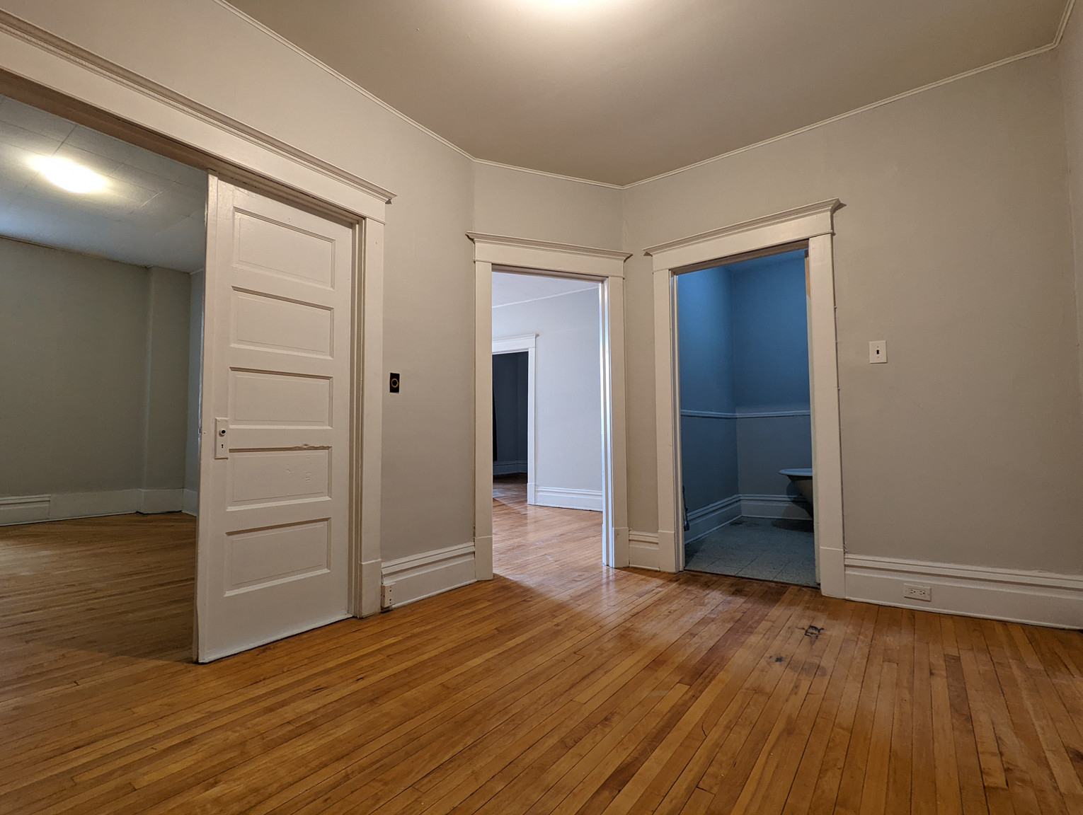 Moxam Court Apartments - Photo 13