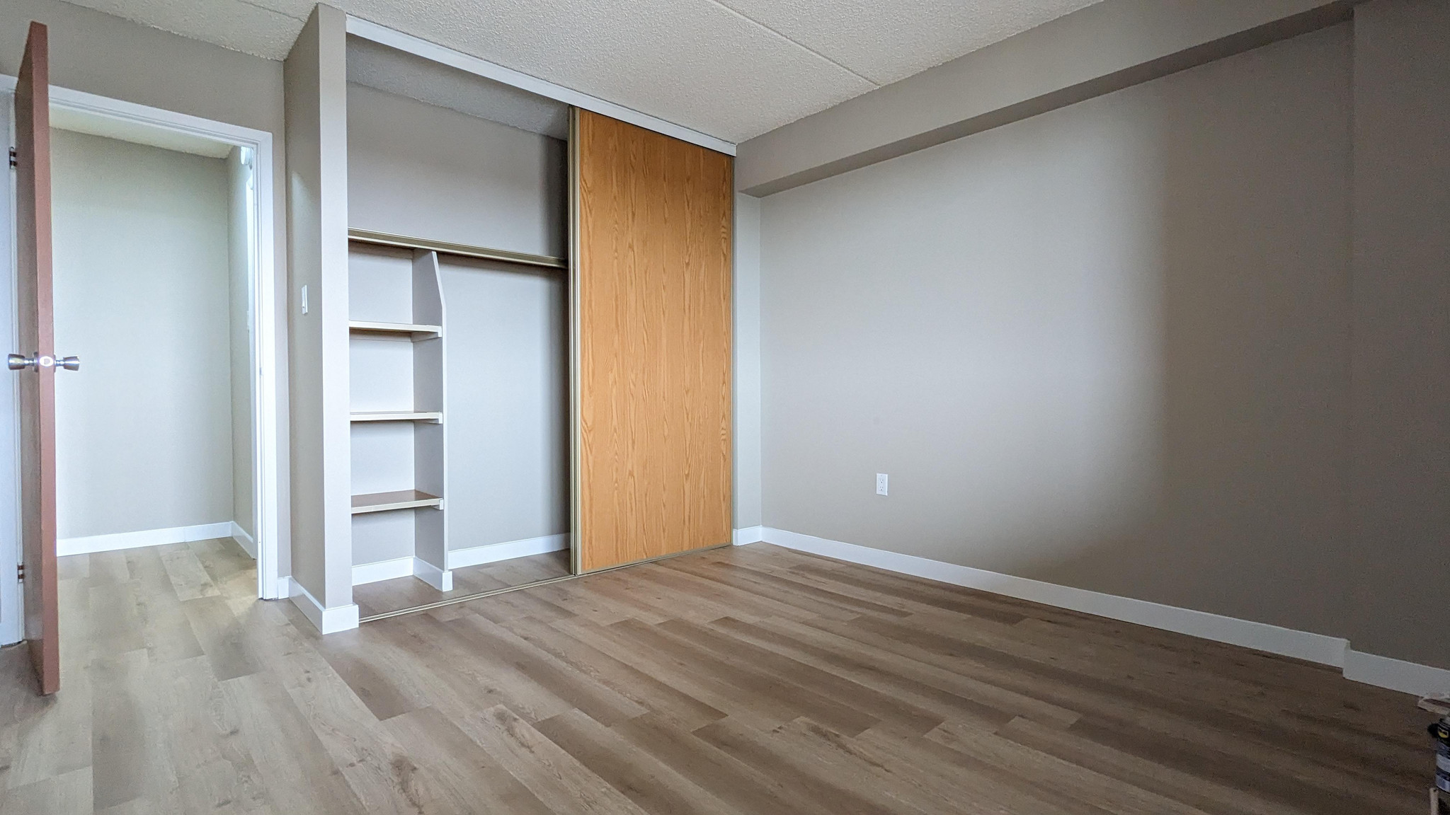 International Mountainview Apartments - Photo 11