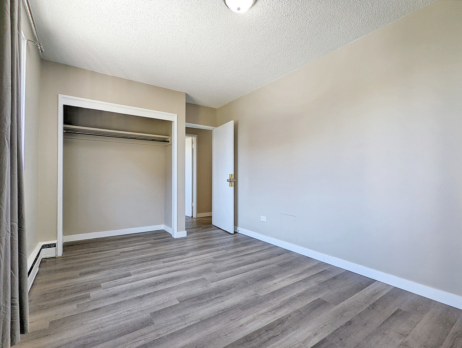 Downtown Edmonton Apartments - Photo 18