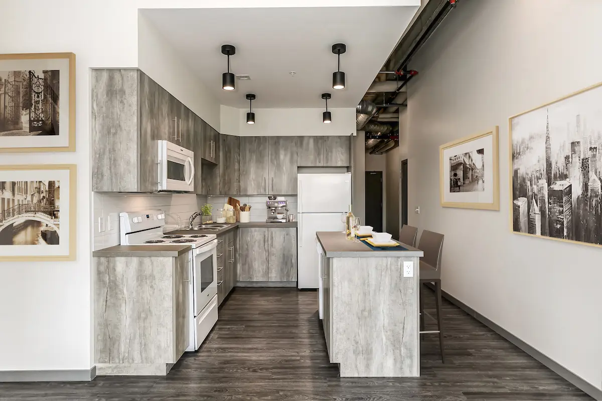 Kingsway Lofts & Apartments - Photo 4