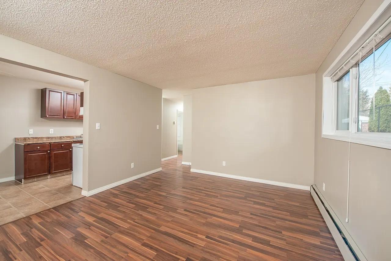 Inglewood 124 Apartments - Photo 9