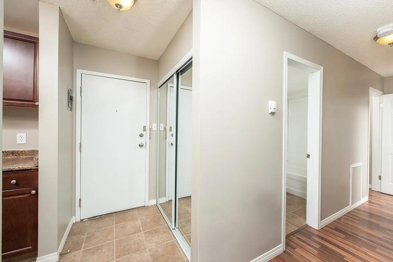 Inglewood 124 Apartments - Photo 11
