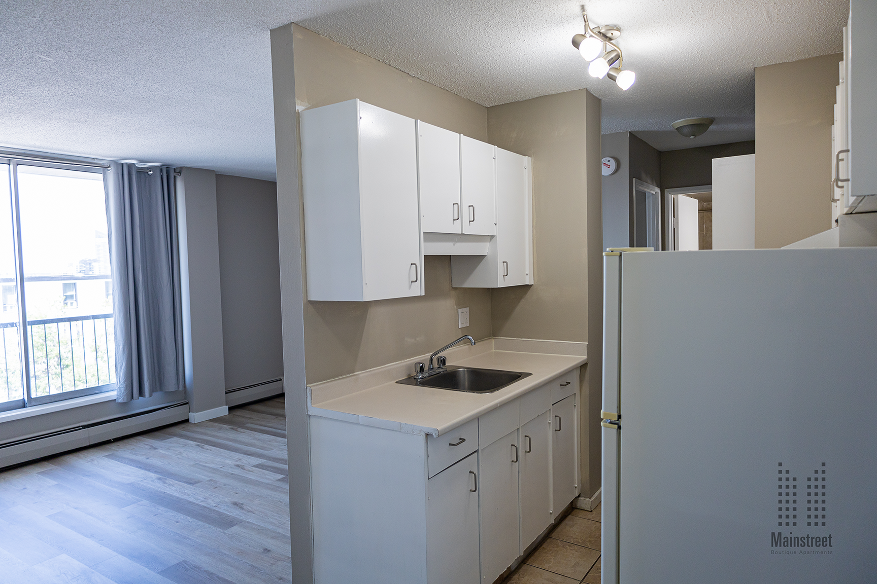 1612 Apartments - Photo 7