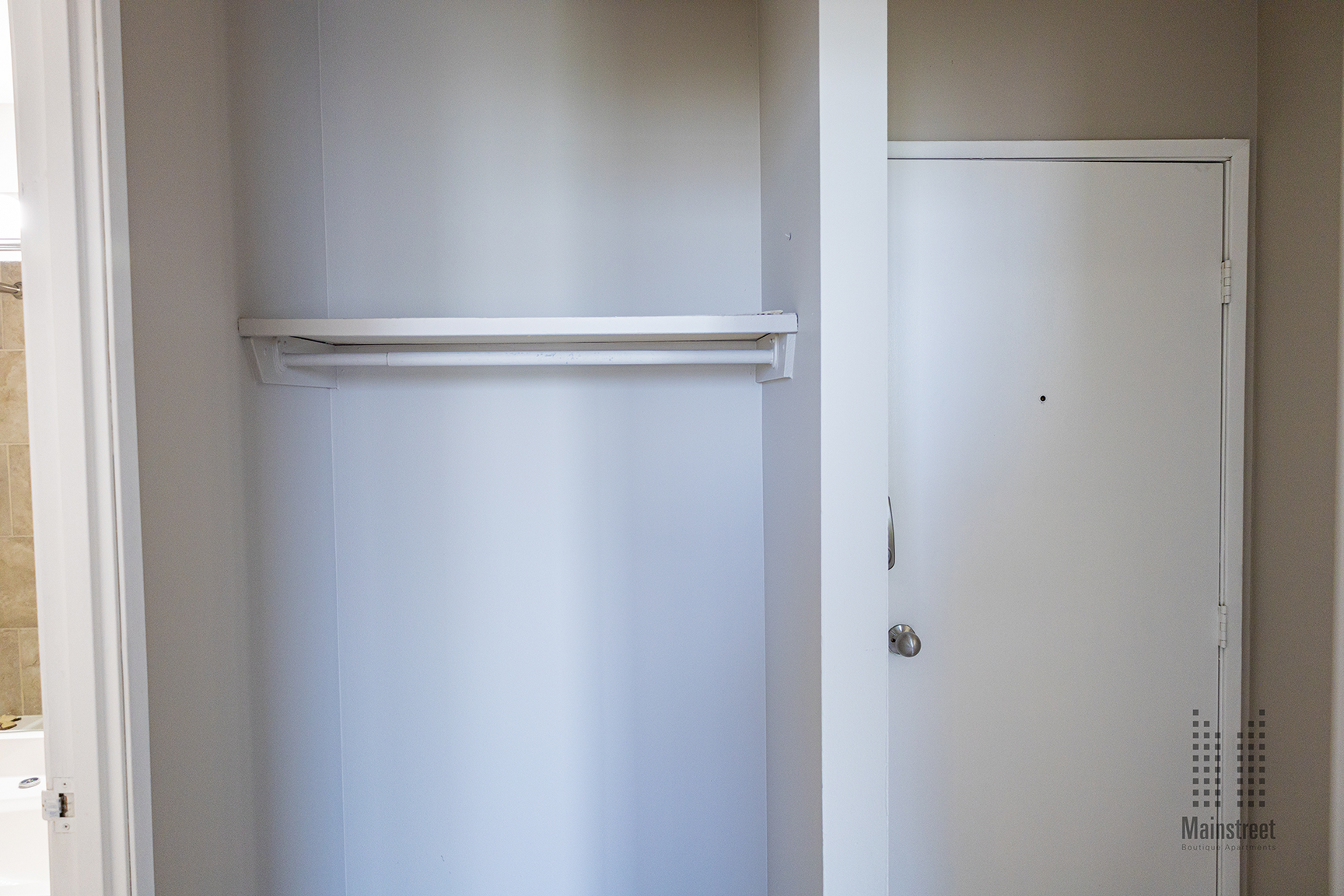 1612 Apartments - Photo 12