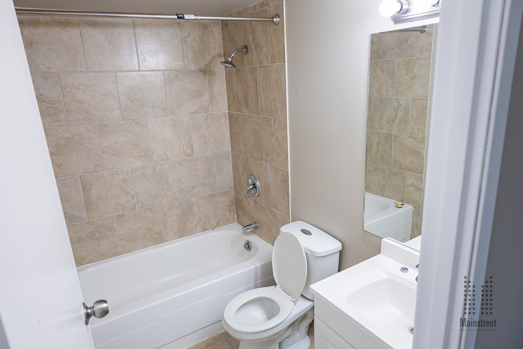 1612 Apartments - Photo 8