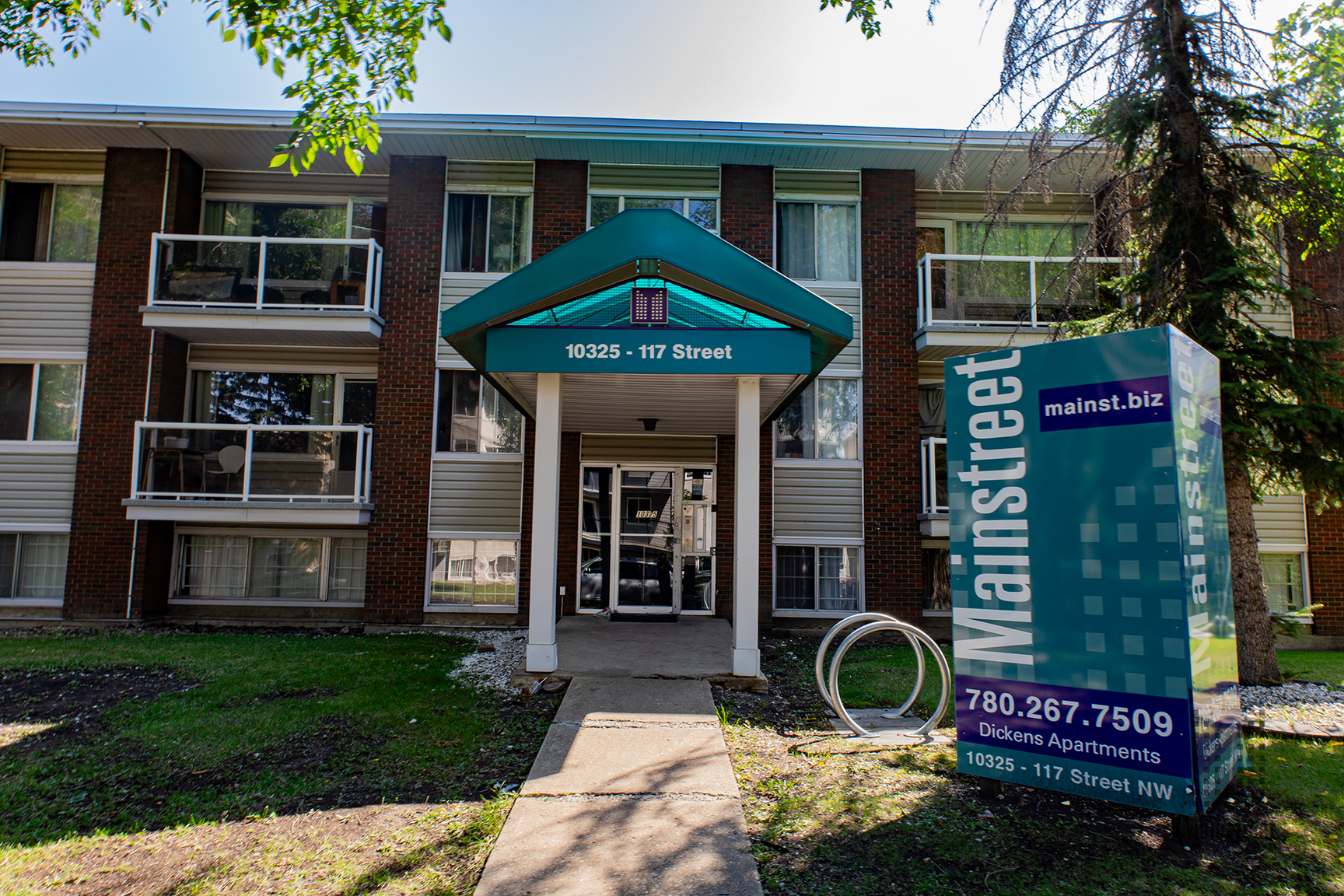 Dickens Apartments - Photo 10