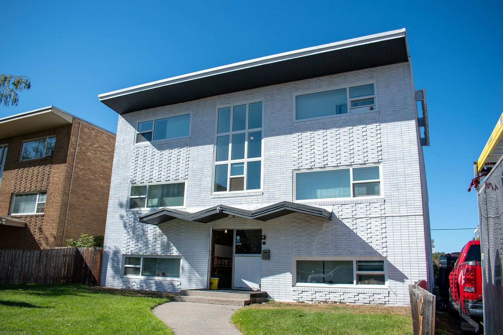 1711 Mount Royal Apartments - Photo 14