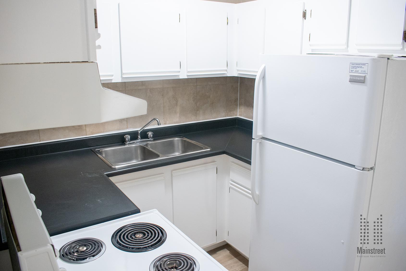 Sunview Manor - Photo 10