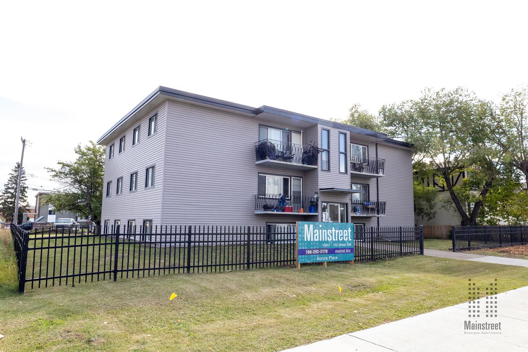 Aurora Place Apartments