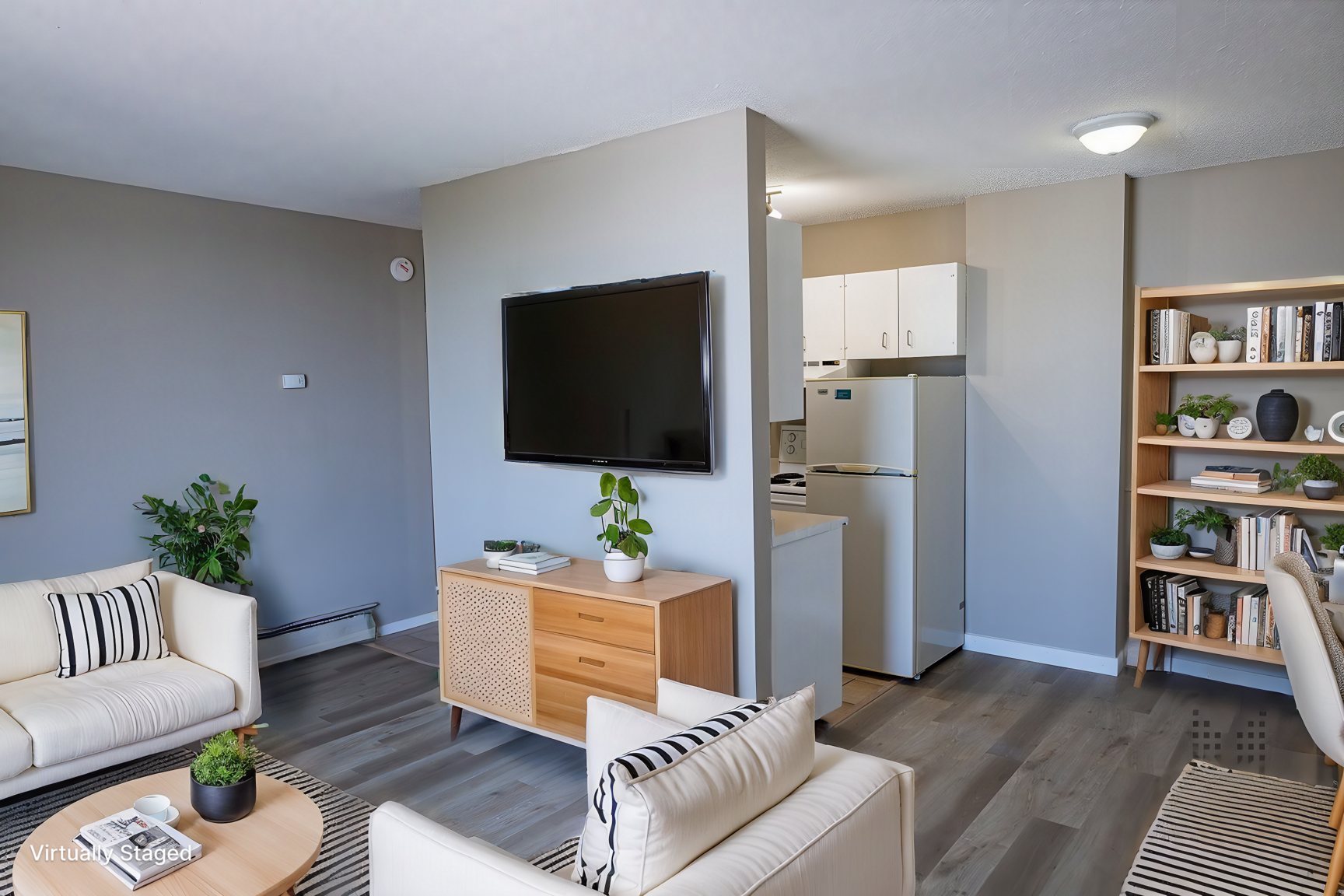 1612 Apartments - Photo 3
