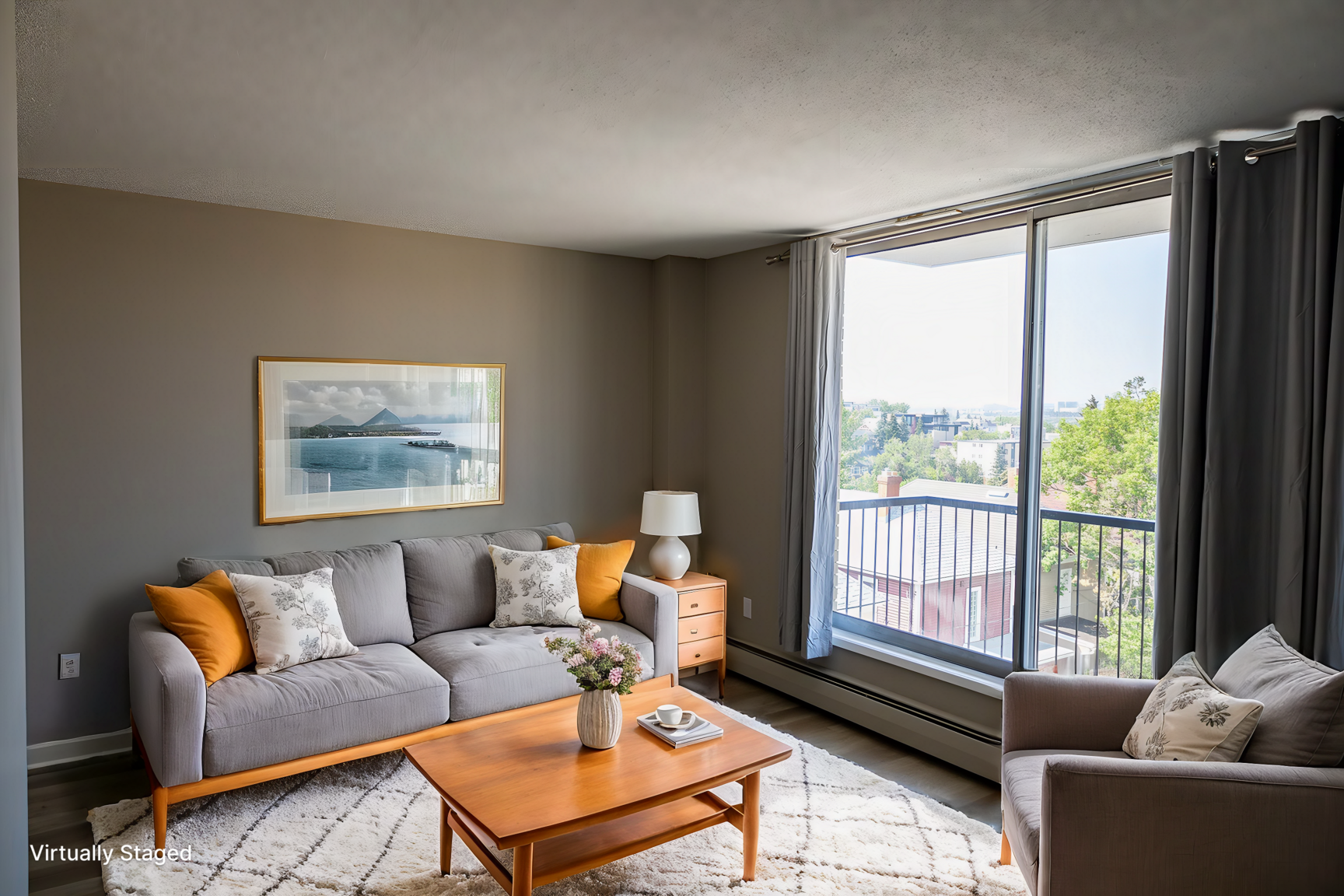 1612 Apartments - Photo 2