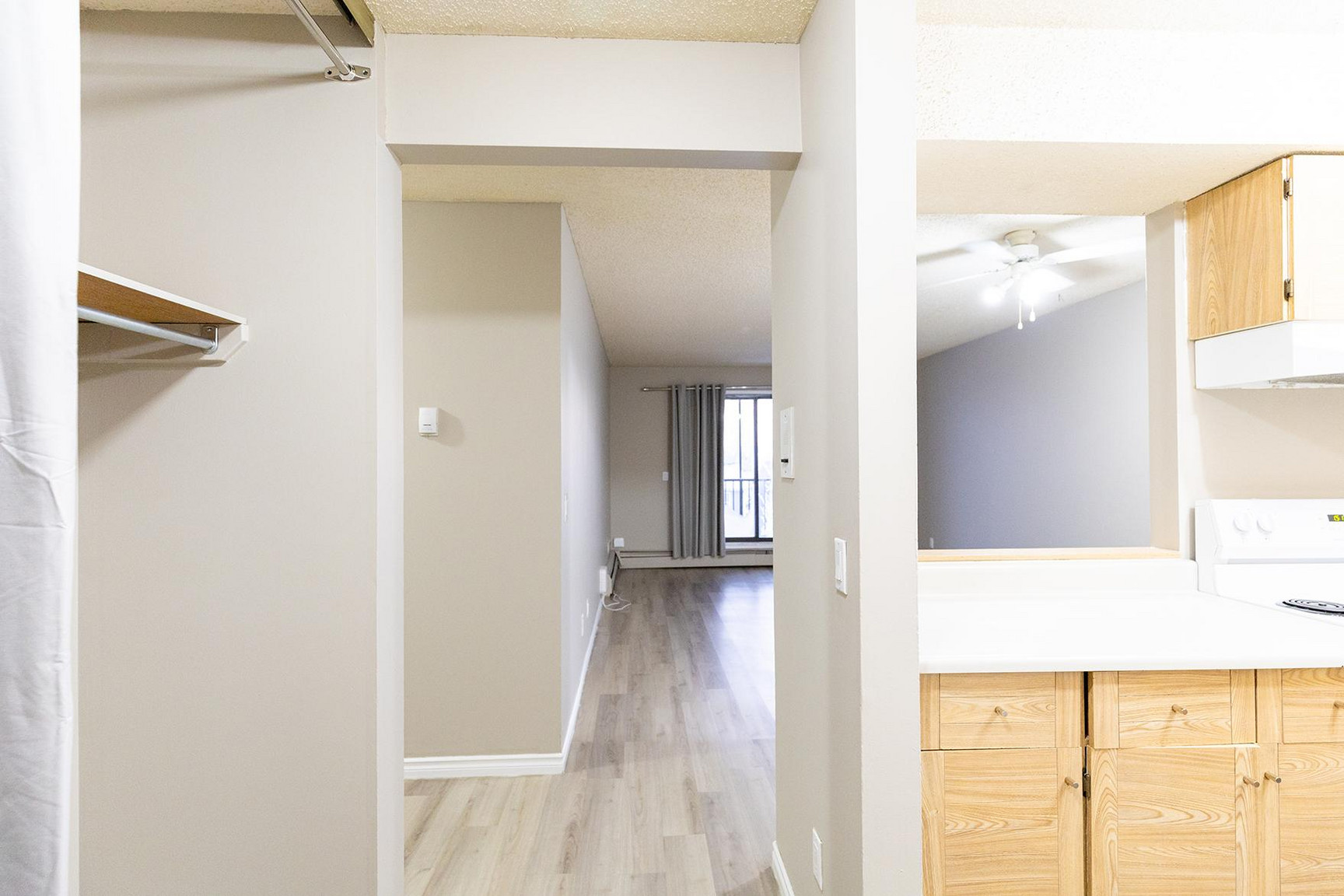 Falconcrest Village - Photo 14