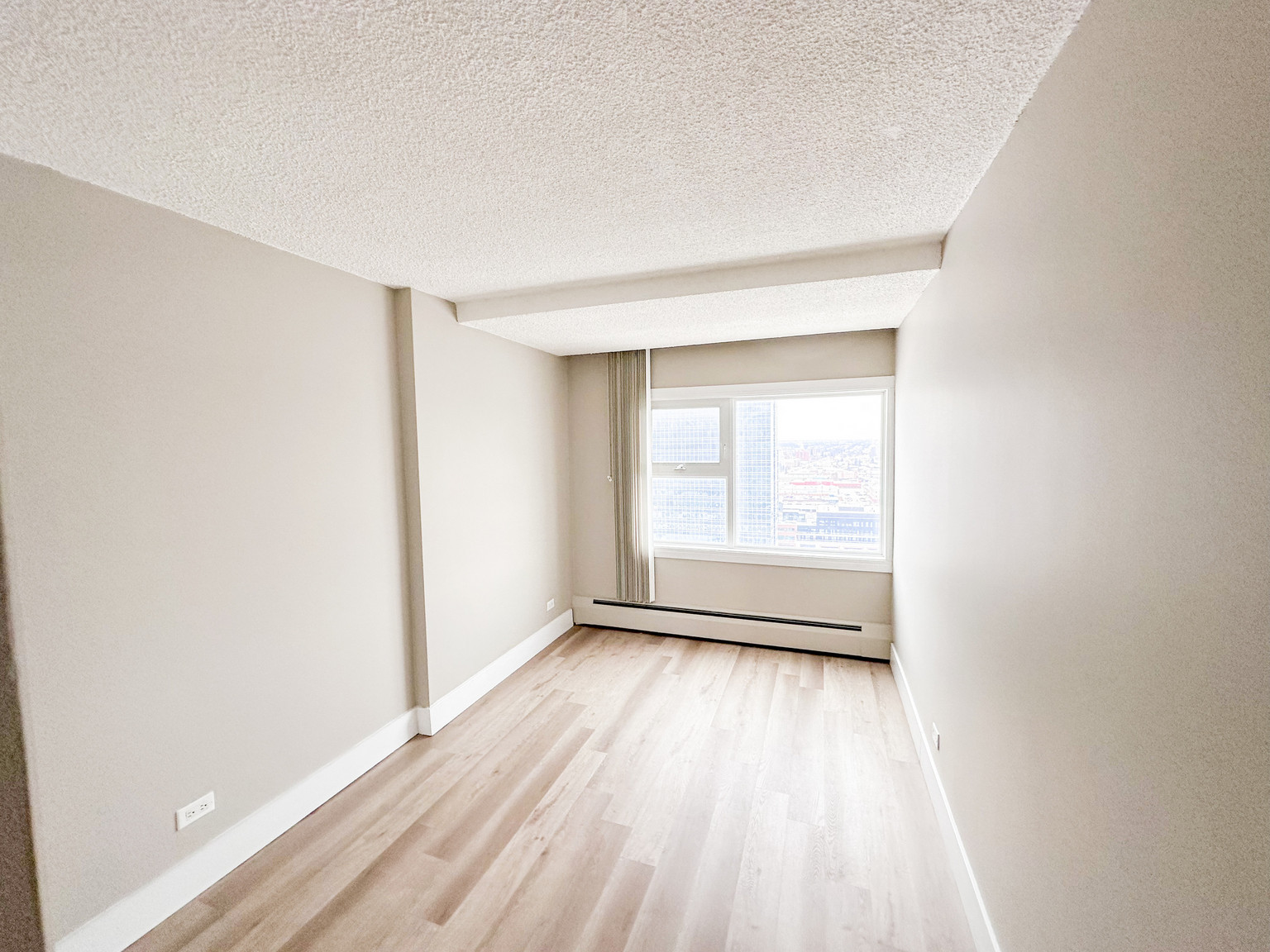 Mainstreet Tower - Photo 7