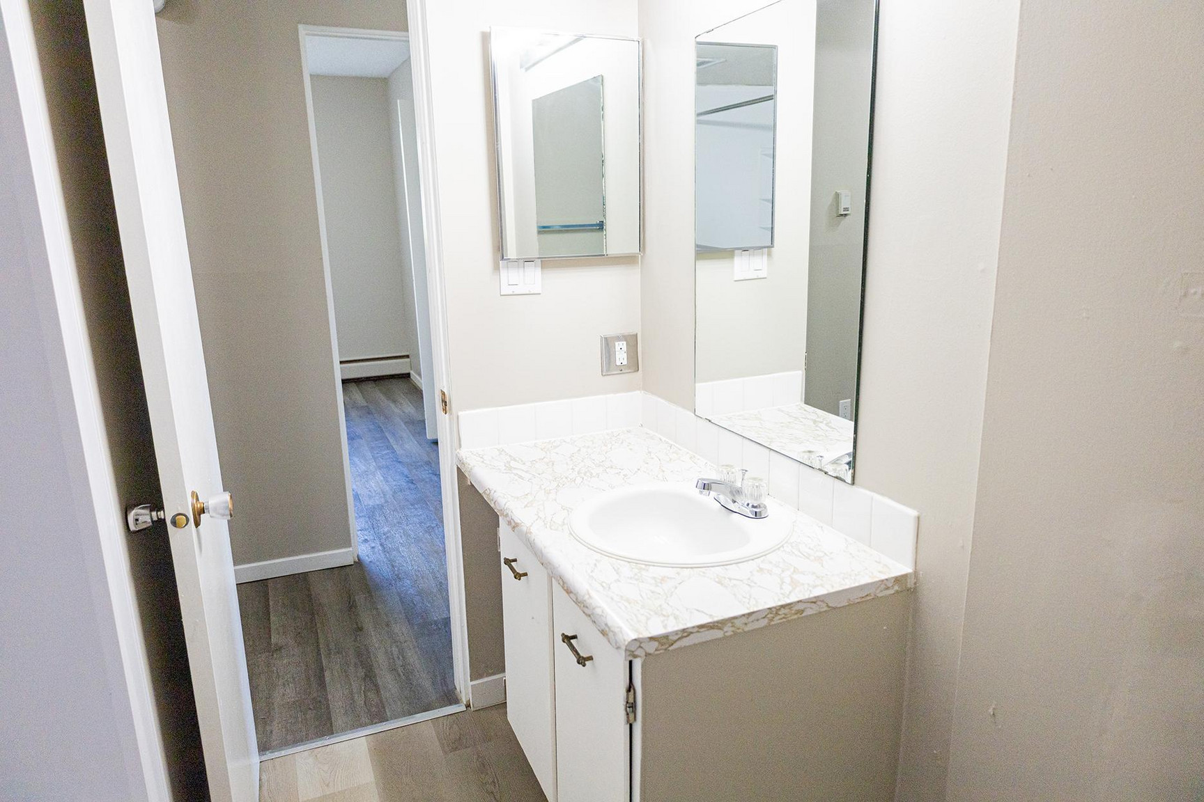 Bowness 4311 Apartments - Photo 7