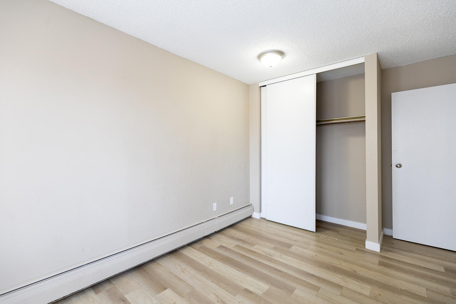 Cedarbrae Manor - Photo 40
